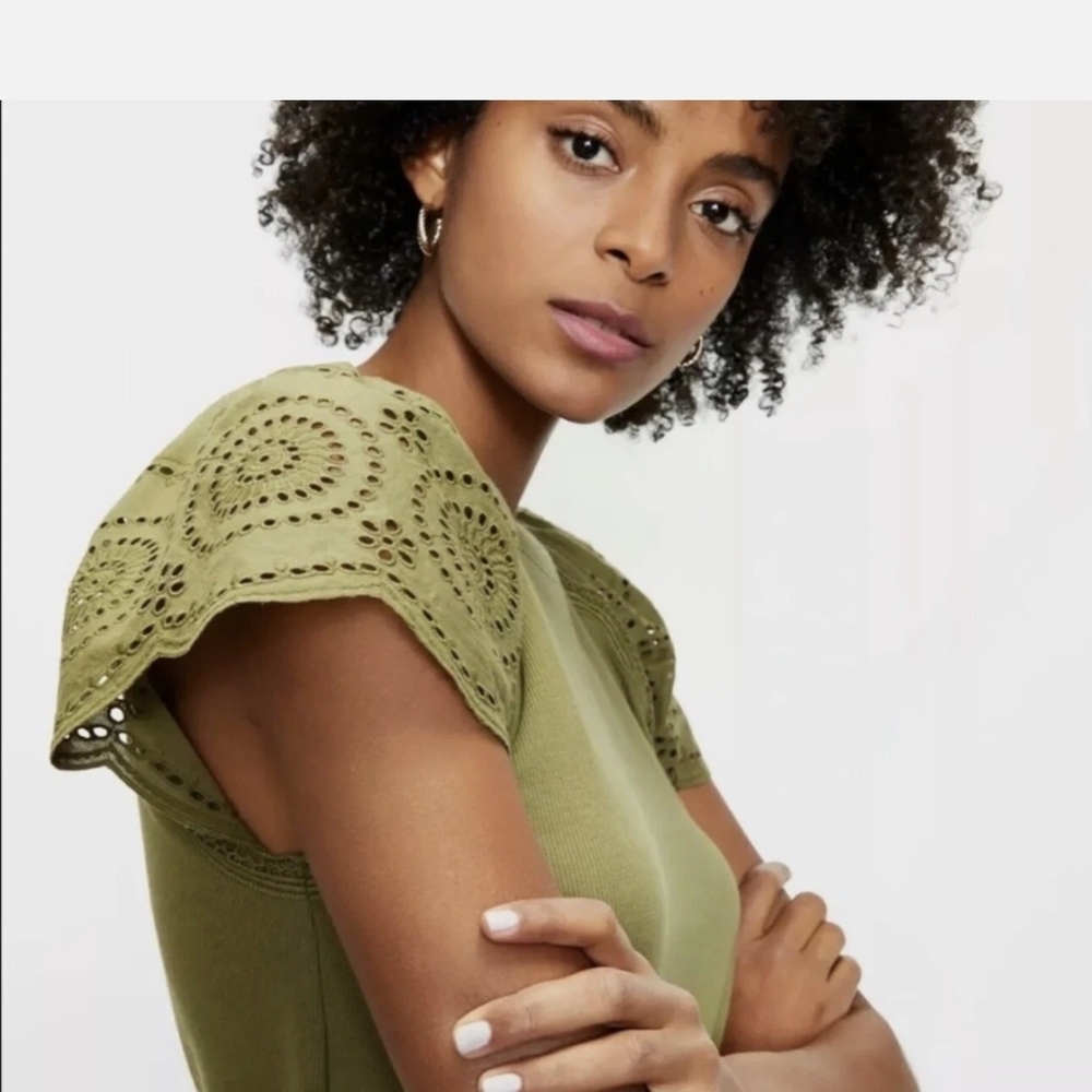 LOFT Light Olive Green Eyelet Sleeve Ribbed Tee - Picture 2 of 5